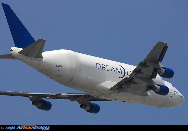 Boeing 747-400LCF Dreamlifter Boeing 747-400LCF Dreamlifter