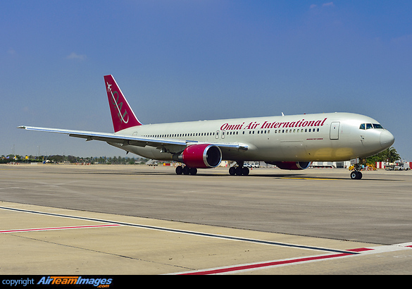 Boeing 767-33A/ER Boeing 767-33A/ER