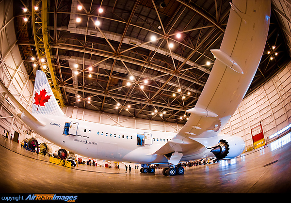 The first Boeing 787 Dreamliner for Air Canada Boeing 787-8 Dreamliner