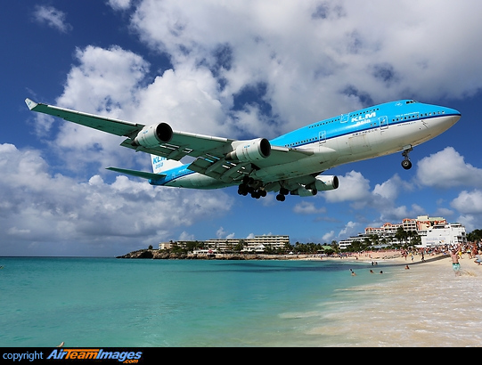 Boeing 747-406M Boeing 747-406M