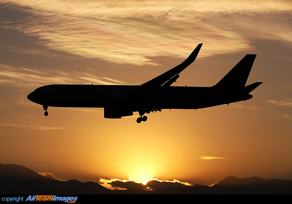 Boeing 767-316/ER Boeing 767-316/ER