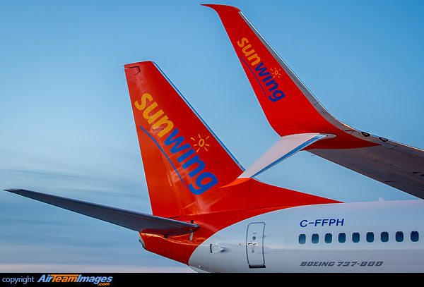 Fitted with Boeing's split "scimitar" winglets Boeing 737-81D
