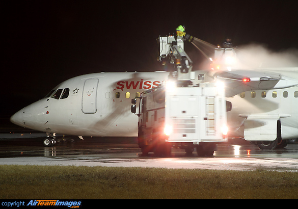 British Aerospace Avro RJ100 British Aerospace Avro RJ100