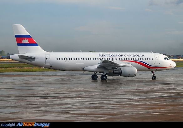 Airbus A320-214 Airbus A320-214
