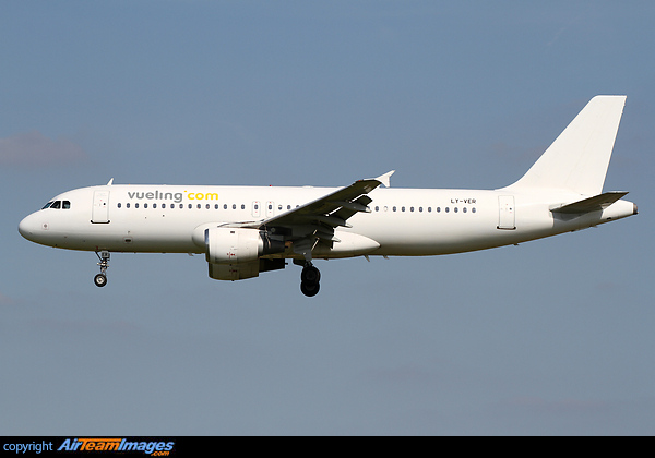 Leased from Avion Express in a Y180 configuration Airbus A320-212