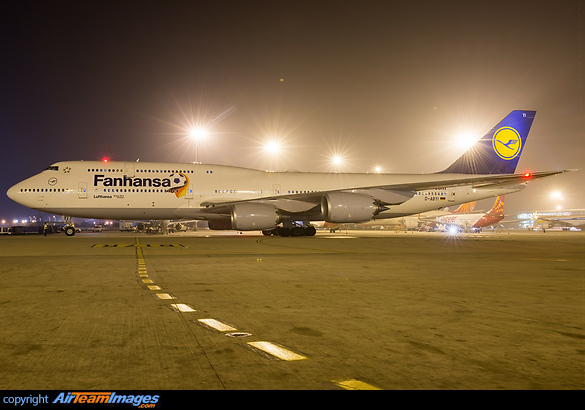 Boeing 747-830 Boeing 747-830