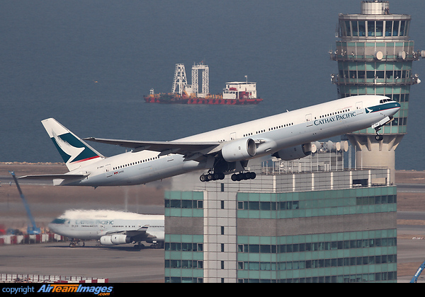 Boeing 777-367 Boeing 777-367