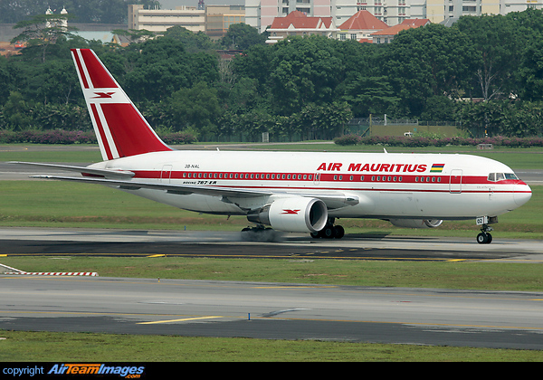Boeing 767-23B/ER Boeing 767-23B/ER