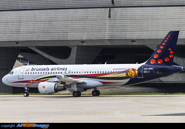Airbus A320-214 Airbus A320-214
