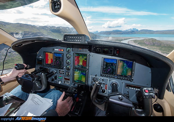 On final at Narsarsuaq Airport. Socata TBM-850