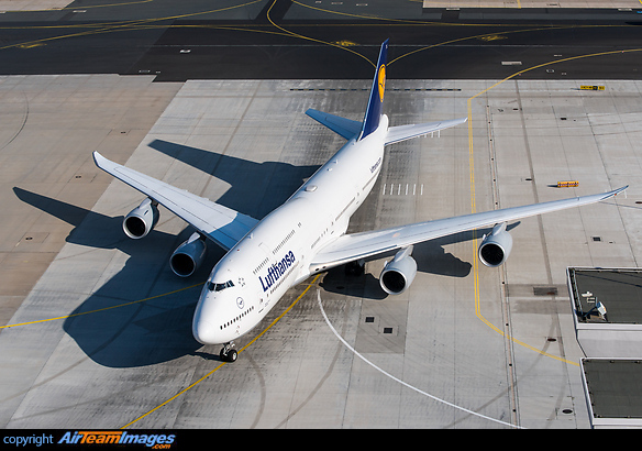 Boeing 747-830 Boeing 747-830
