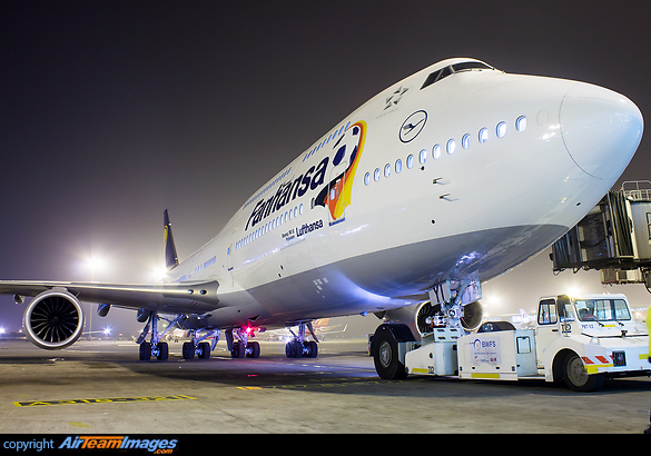 Boeing 747-830 Boeing 747-830
