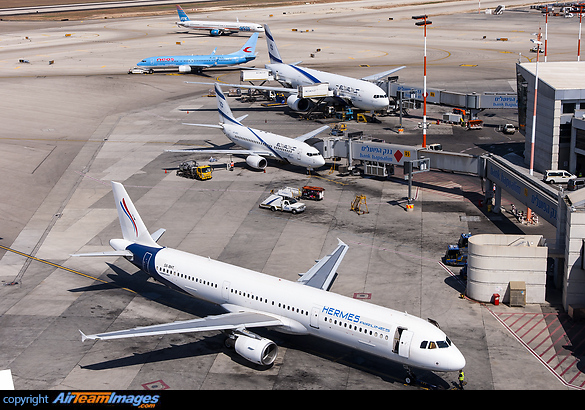 Airbus A321-211 Airbus A321-211