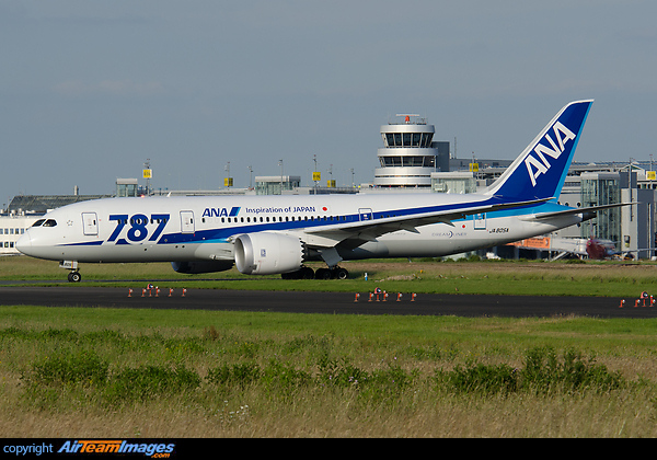 Boeing 787-8 Dreamliner Boeing 787-8 Dreamliner