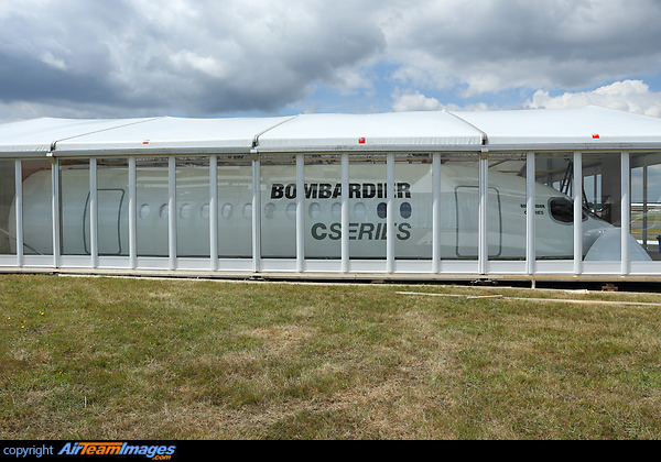 Bombardier CS100 Mock-up Bombardier CS100 Mock-up