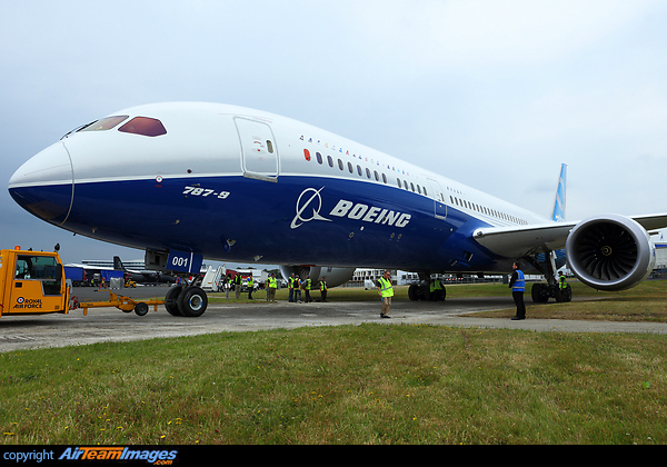 Boeing 787-9 Dreamliner Boeing 787-9 Dreamliner