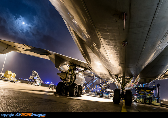 Moon shining through on a cloudy night. McDonnell Douglas MD-11F