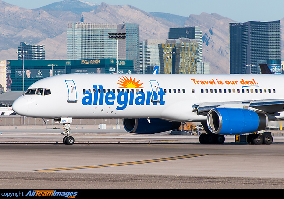 Boeing 757-204 Boeing 757-204