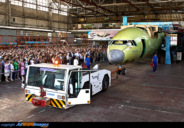 The fuselage of the first prototype An-178 is being delivered to the final assembly line. The An-178 is the cargo variant of the An-148, with a payload capacity of 15 tons. Antonov An-178