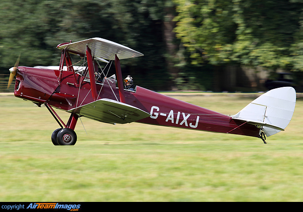 DH-82A Tiger Moth II DH-82A Tiger Moth II