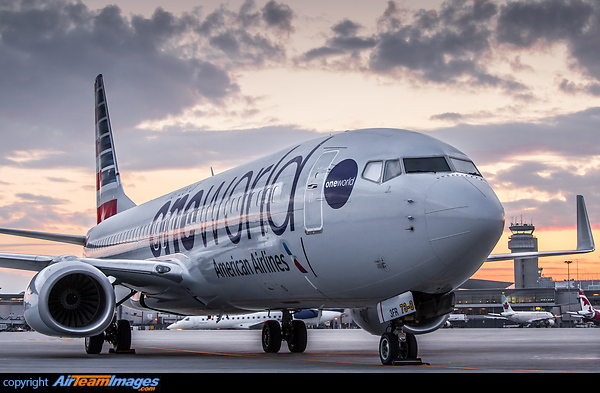 Boeing 737-823 Boeing 737-823