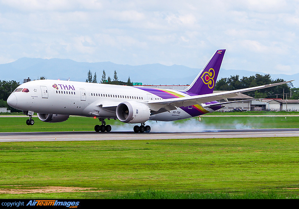 Boeing 787-8 Dreamliner Boeing 787-8 Dreamliner