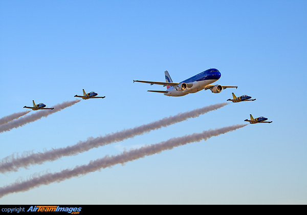 Airbus A320-200 & Baltic Bees Airbus A320-200 & Baltic Bees