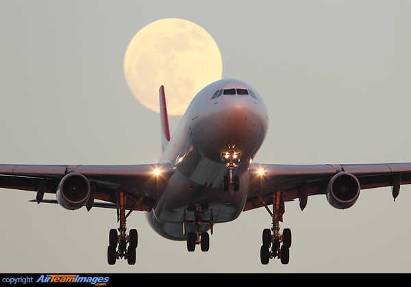 Mooncrossing Airbus A340-313X