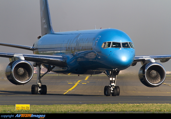 Boeing 757-256 Boeing 757-256