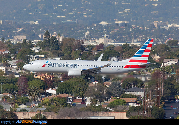 Boeing 737-823 Boeing 737-823