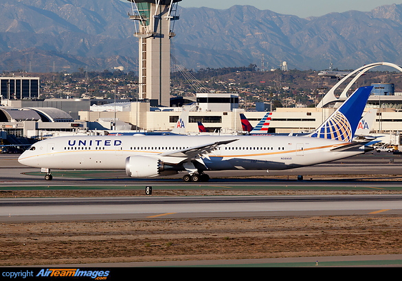 Boeing 787-9 Dreamliner Boeing 787-9 Dreamliner