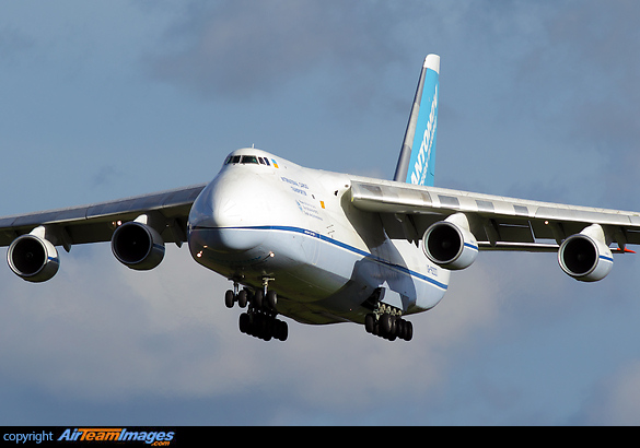 Antonov An-124-100 Ruslan Antonov An-124-100 Ruslan