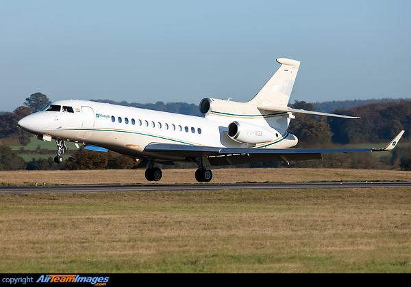 Arriving at Luton after a 9 hour flight direct from Mumbai, where this Falcon 7X is based and operated by Religare Aviation. Dassault Falcon 7X