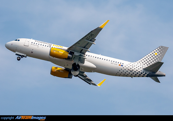 Airbus A320-232 Airbus A320-232