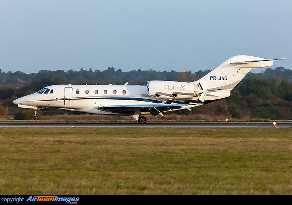Arriving at Luton moments after sunrise from Brazil via Cape Verde. Cessna 750 Citation X