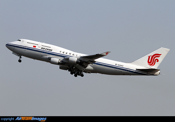 Boeing 747-4J6 Boeing 747-4J6