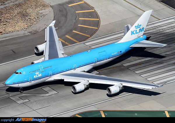 "City of Tokyo" Boeing 747-406M