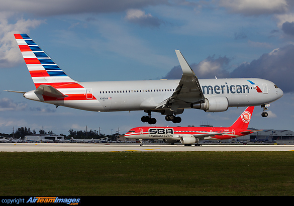 Boeing 767-323/ER Boeing 767-323/ER