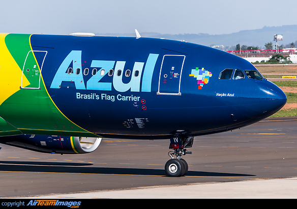 Brazilian Flag paint scheme Airbus A330-243