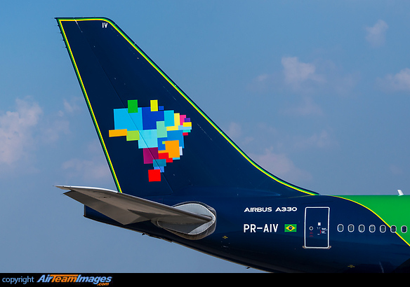 Brazilian Flag paint scheme Airbus A330-243