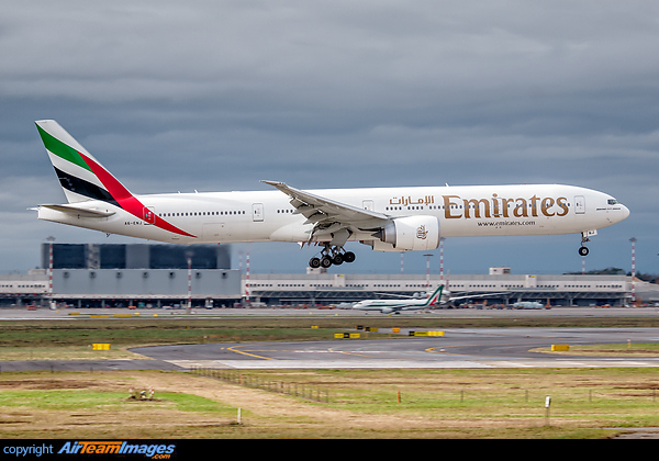Boeing 777-31H/ER Boeing 777-31H/ER