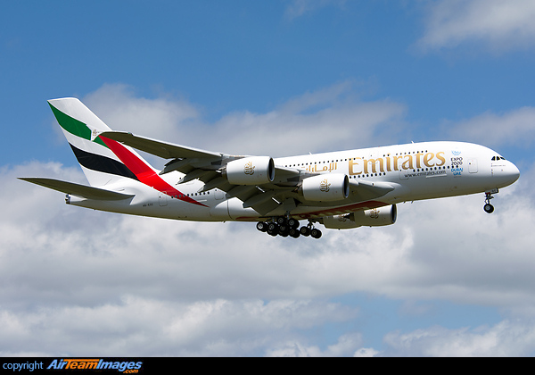 First service for this 55th Emirates A380 to Auckland as EK406 from Melbourne. Airbus A380-861