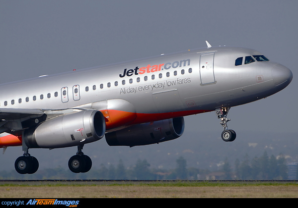 Airbus A320-232 Airbus A320-232