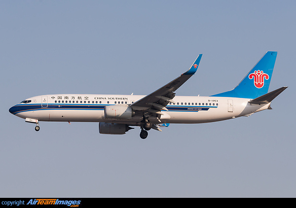 Boeing 737-81B Boeing 737-81B
