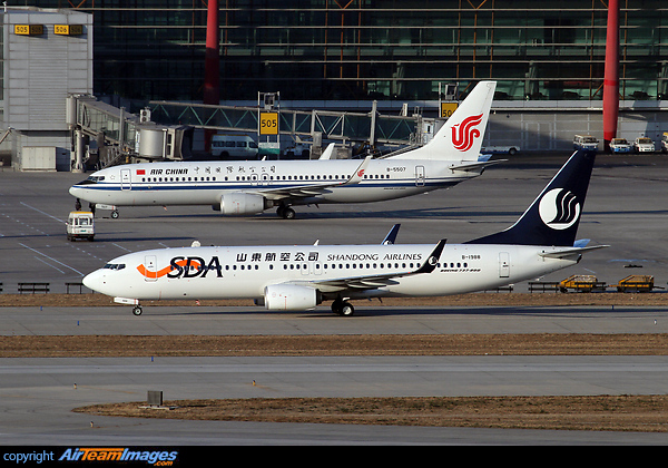 Boeing 737-89L Boeing 737-89L