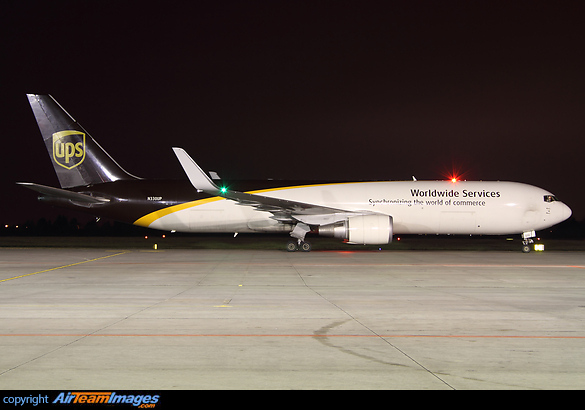 Boeing 767-34AF/ER Boeing 767-34AF/ER