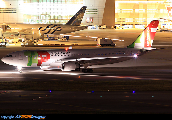 Airbus A330-203 Airbus A330-203