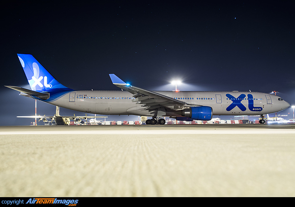 Airbus A330-303 Airbus A330-303