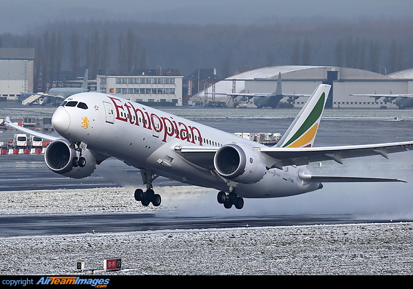 Boeing 787-8 Dreamliner Boeing 787-8 Dreamliner