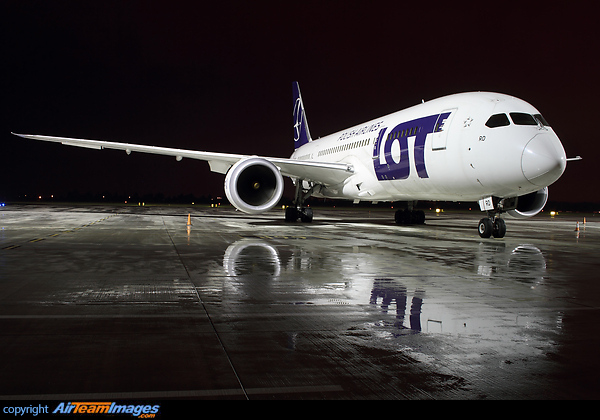 Boeing 787-8 Dreamliner Boeing 787-8 Dreamliner